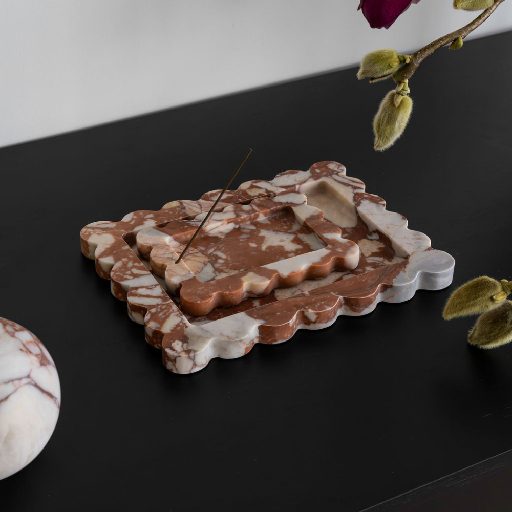 Palazzo Medium Scalloped Tray