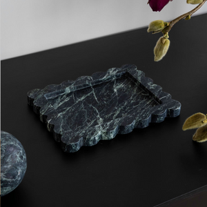 Palazzo Medium Scalloped Tray