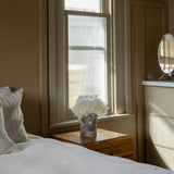 Embrace Table Holder Medium Viola Calacatta